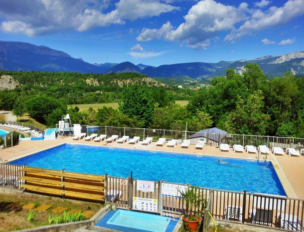 Camping Le Couriou Recoubeau-Jansac Exterior foto